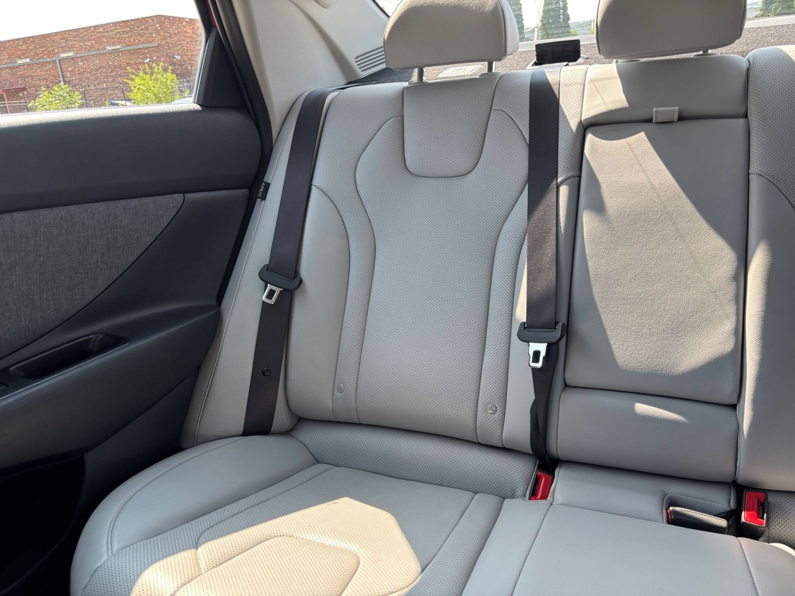 Used 2025 Hyundai Elantra Limited FWD image 38