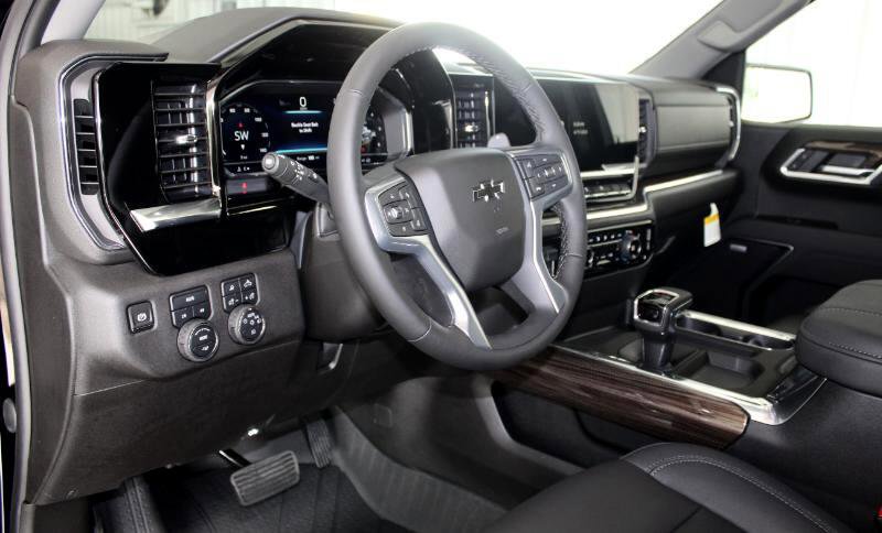 New 2025 Chevrolet Silverado 1500 RST w/ Redline Edition image 10