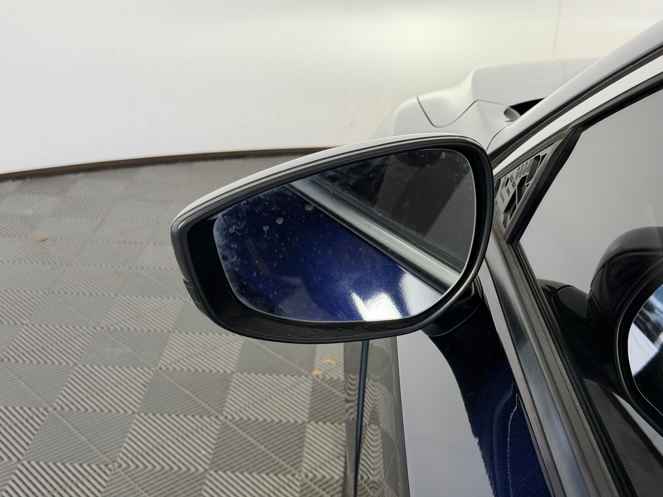 Used 2020 MAZDA MAZDA3 Sedan FWD image 26