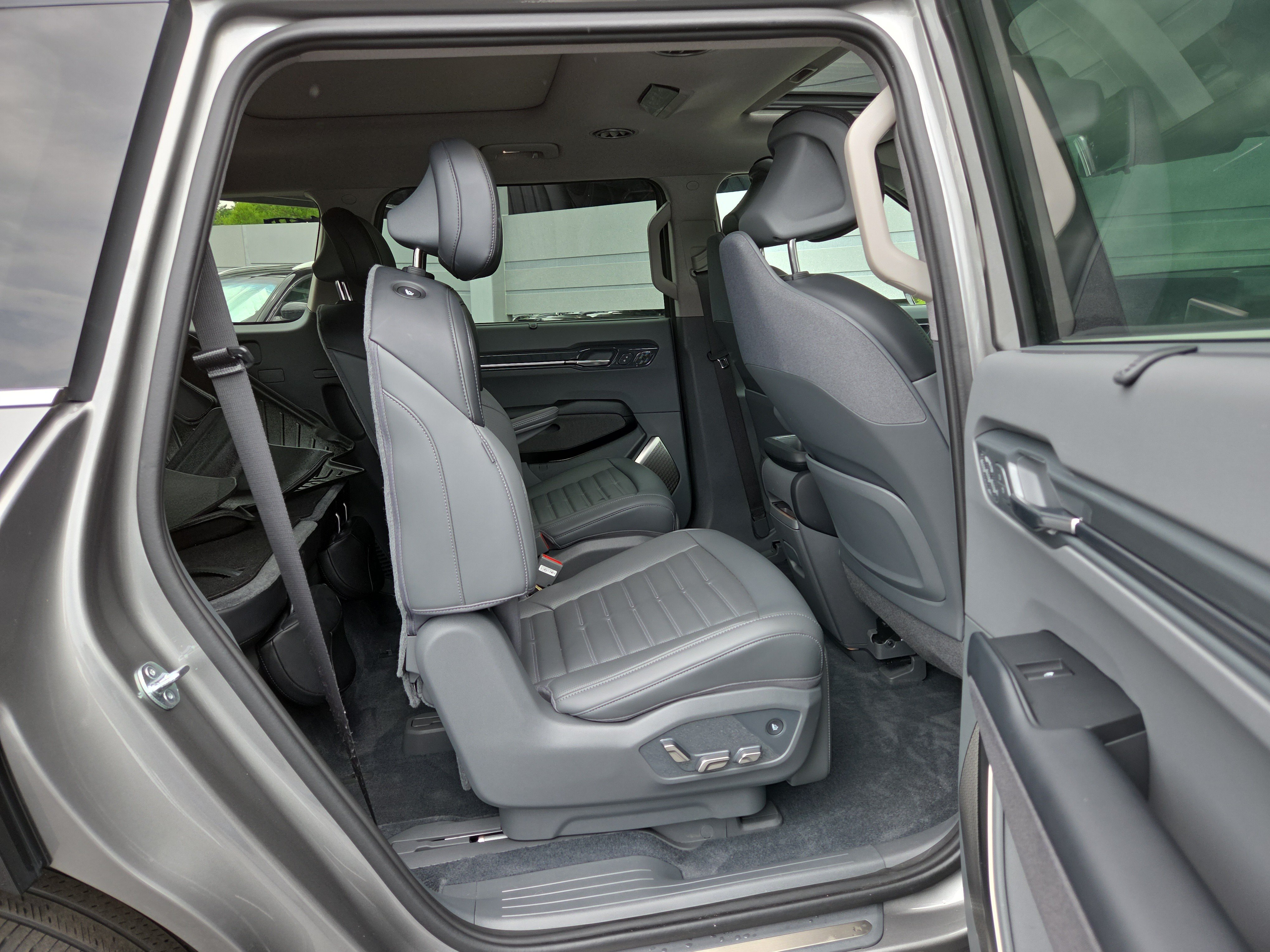 Certified 2024 Kia EV9 Land AWD/4WD image 28