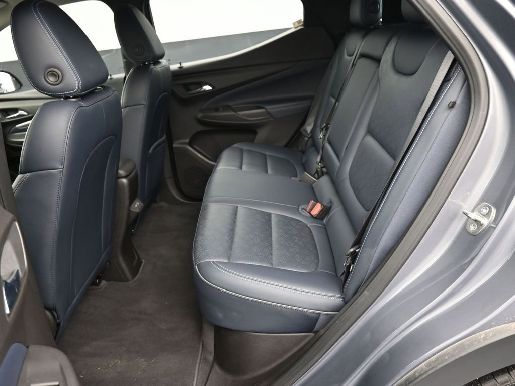 Used 2022 Chevrolet Bolt EUV LT w/ Convenience Package image 23