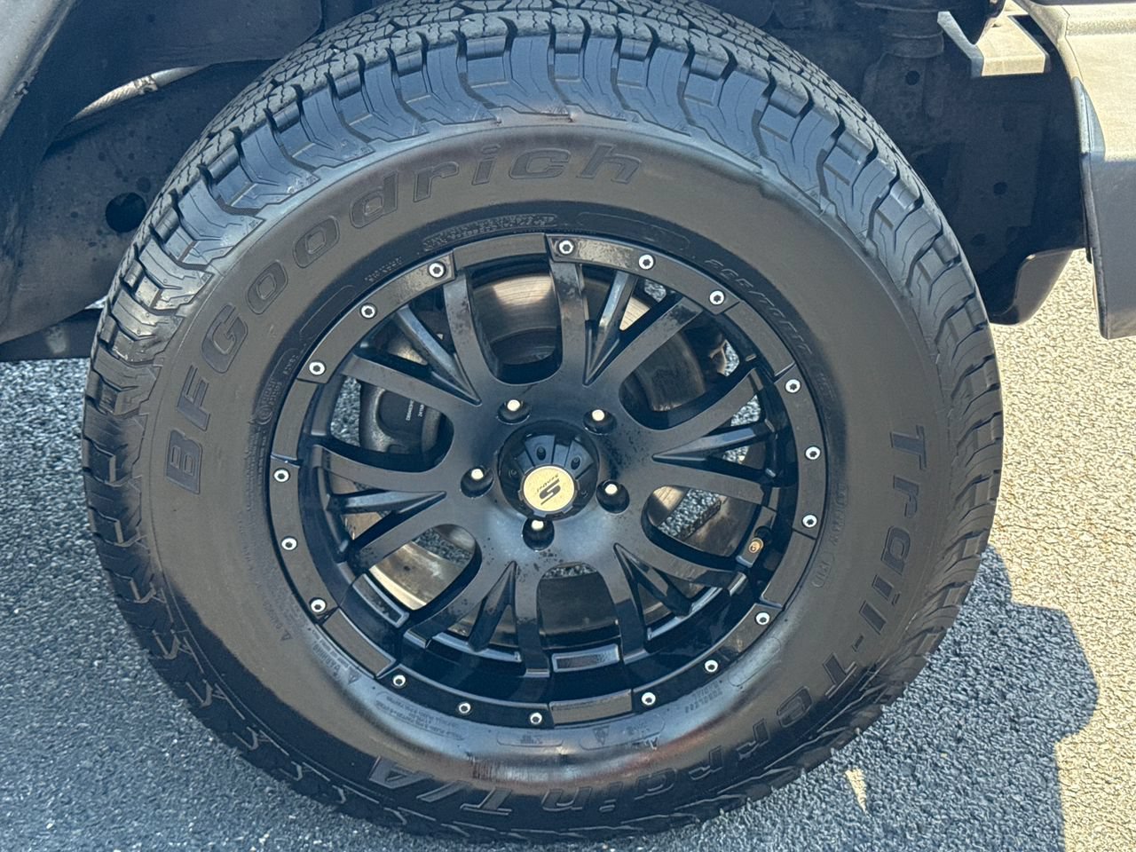 Used 2017 Jeep Wrangler Unlimited Sport w/ Quick Order Package 24S AWD/4WD image 8