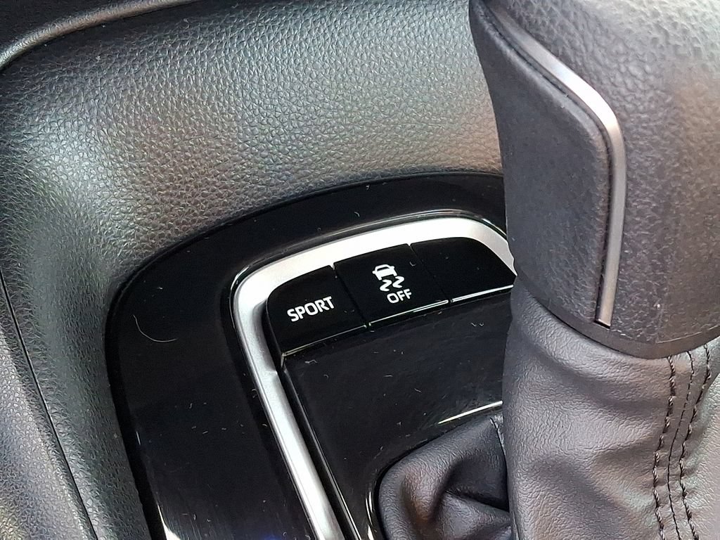 Certified 2022 Toyota Corolla SE w/ SE Premium Package FWD image 19