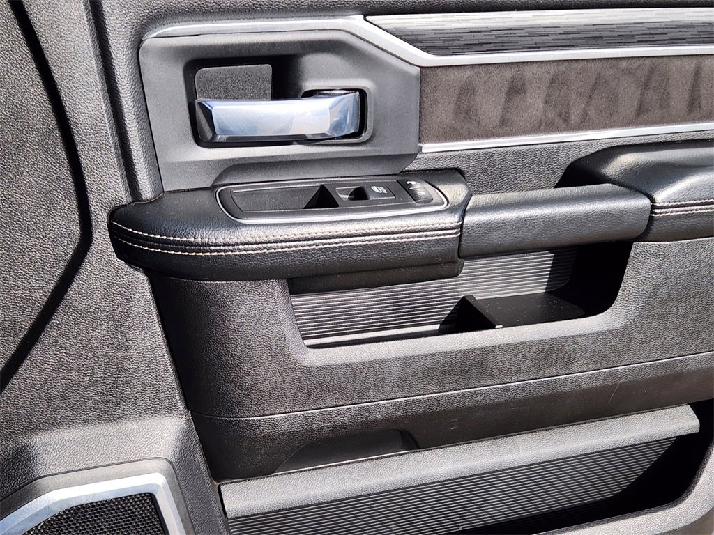 Used 2024 RAM 2500 Laramie w/ Sport Appearance Package image 13