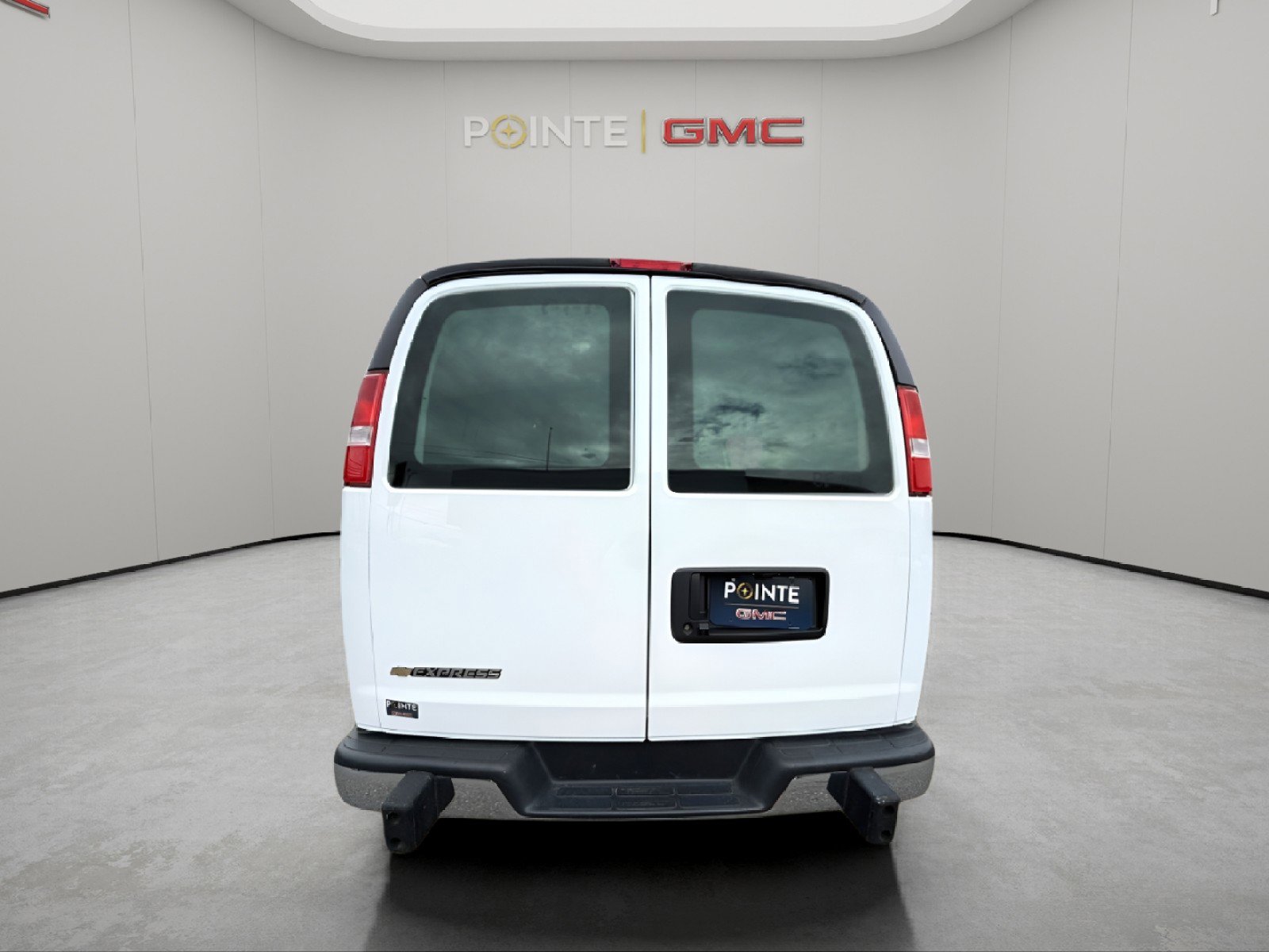 Used 2024 Chevrolet Express 2500 Work Van w/ Driver Convenience Package image 7