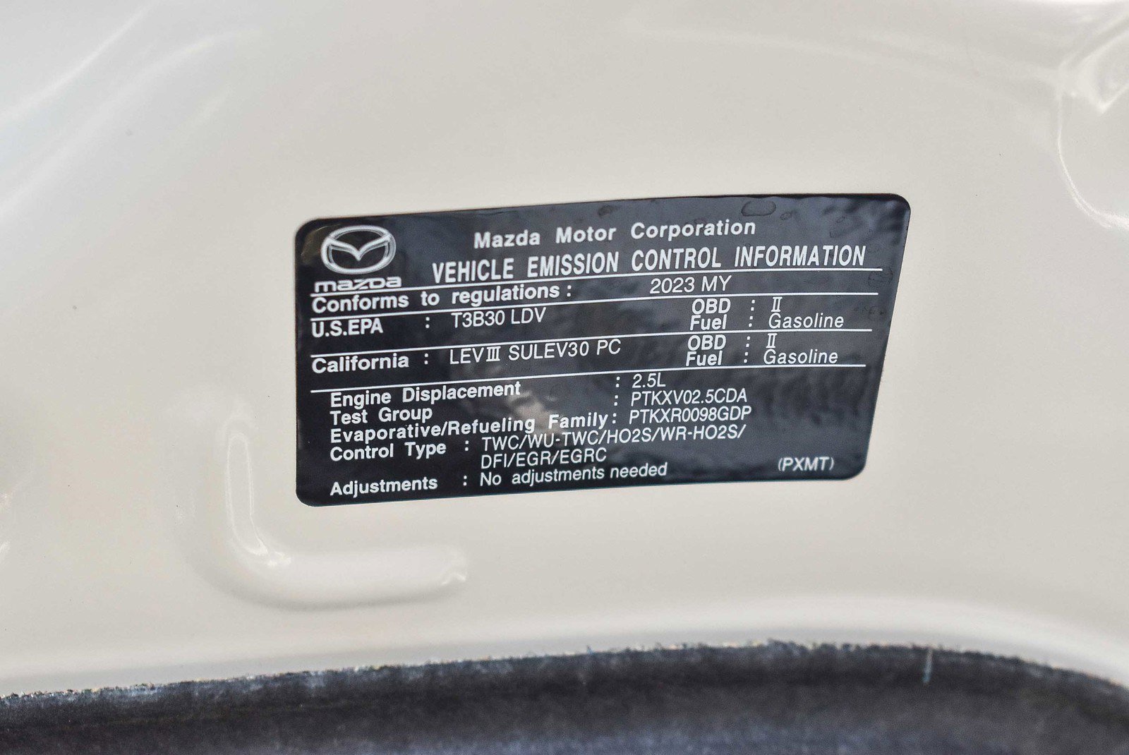 Used 2023 MAZDA MAZDA3 s image 27