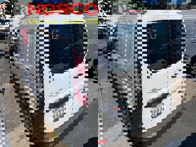 Used 2017 Ford Transit Connect XL image 2