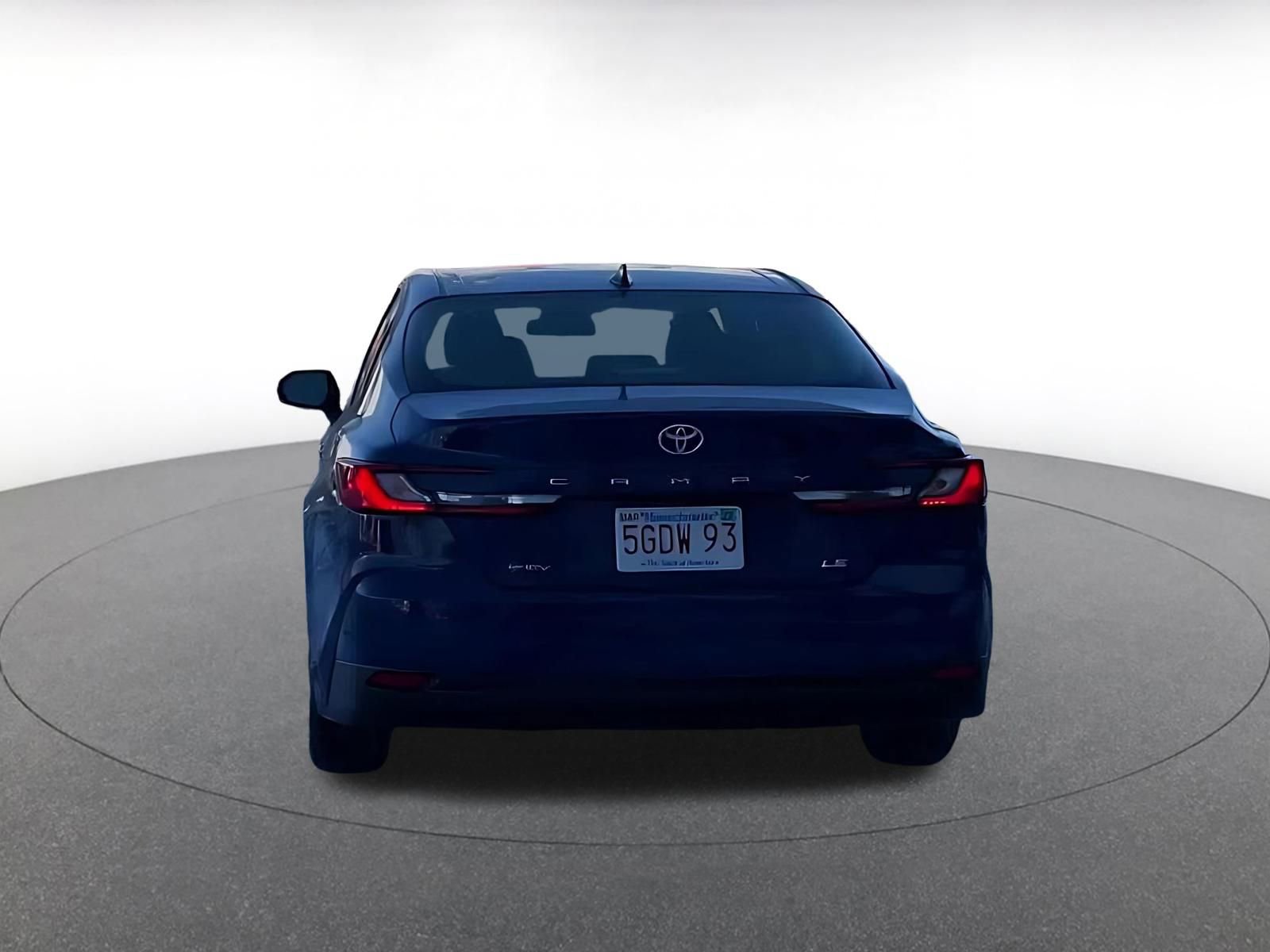 Used 2025 Toyota Camry LE image 11