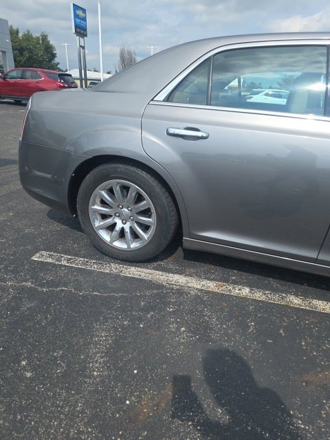 Used 2011 Chrysler 300 C RWD image 4