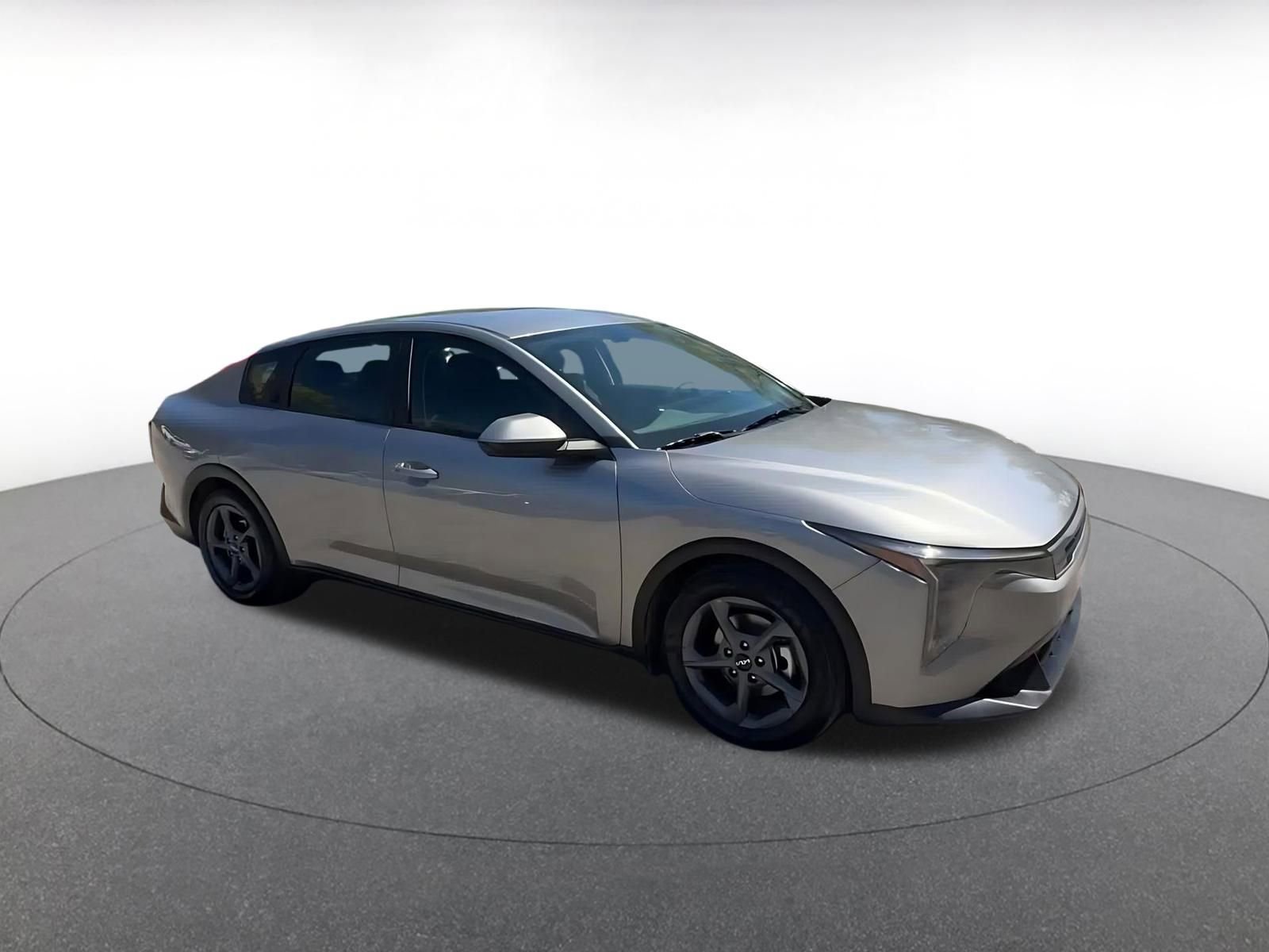 Used 2025 Kia K4 FWD image 2