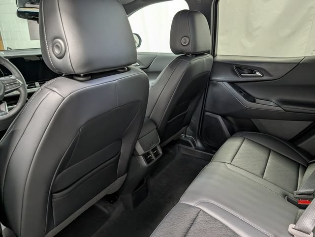 New 2027 Chevrolet Equinox LT w/ Convenience Package II FWD image 12