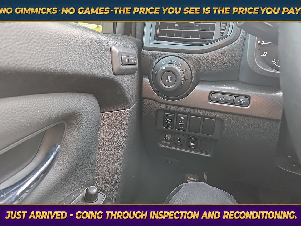 Used 2023 Nissan Titan PRO-4X w/ Pro-4x Convenience Package AWD/4WD image 22