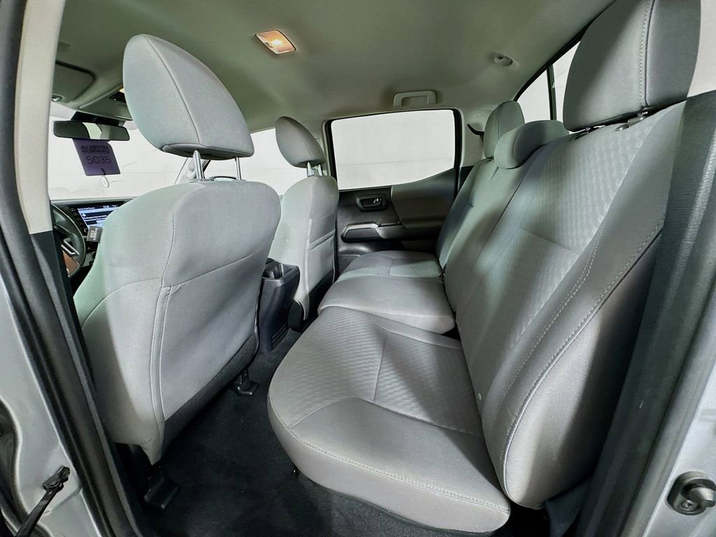 Used 2020 Toyota Tacoma SR5 w/ SR5 Appearance Package (SM) RWD image 27