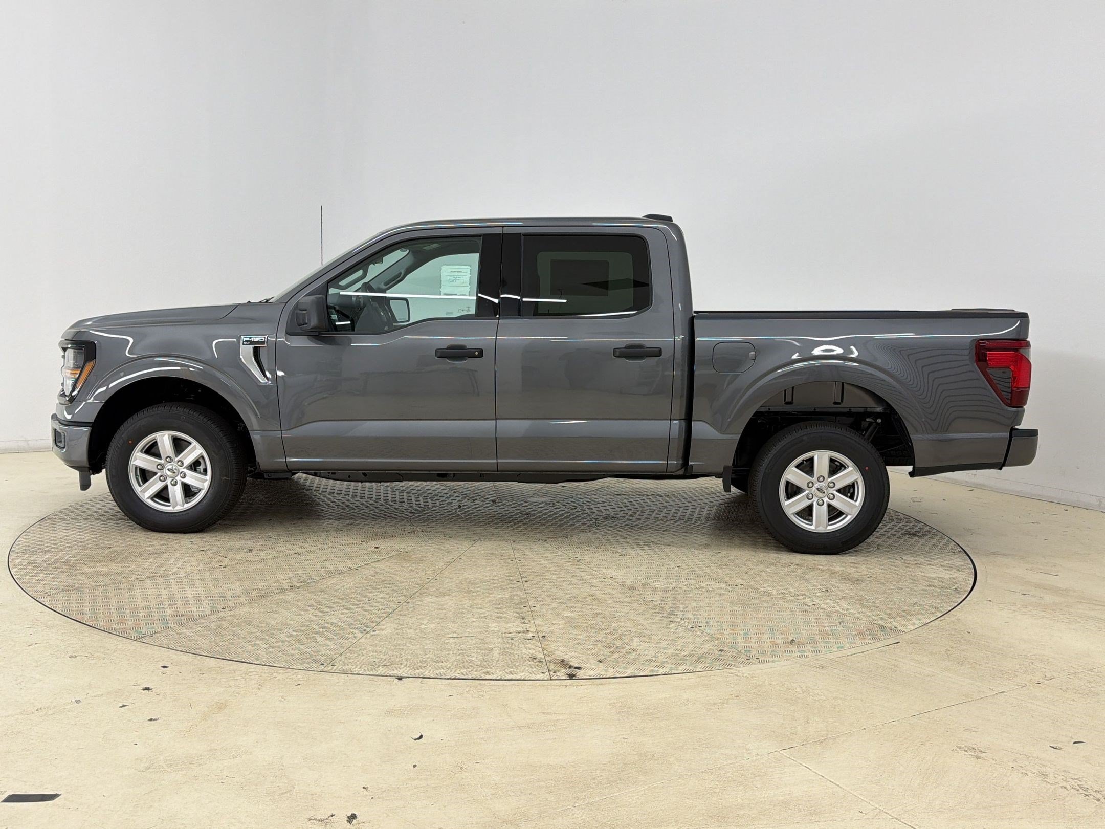 New 2026 Ford F150 XLT RWD image 2