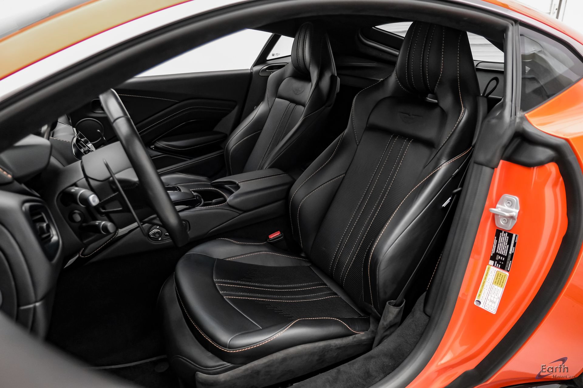 Used 2020 Aston Martin V8 Vantage Coupe RWD image 41