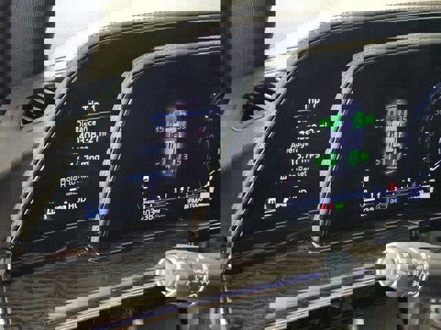 Certified 2024 Cadillac Escalade ESV Premium Luxury w/ Performance Package image 20