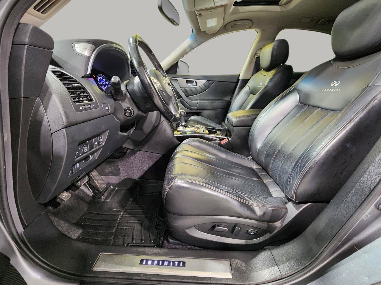 Used 2013 INFINITI FX37 AWD w/ Premium Pkg image 12