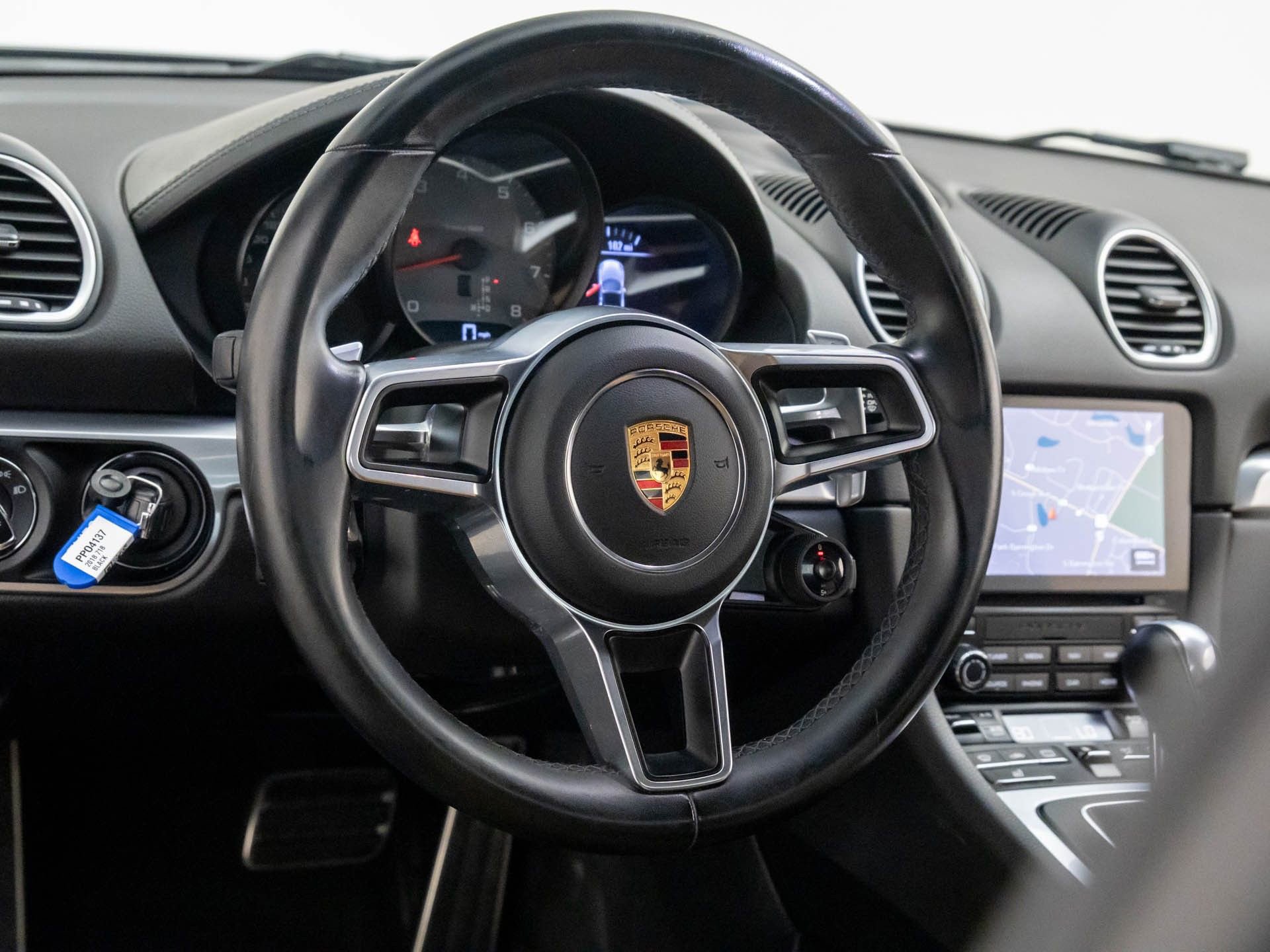 Used 2018 Porsche 718 Boxster S image 12