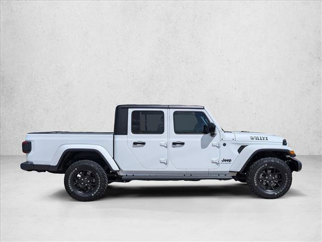 Used 2024 Jeep Gladiator Sport image 4