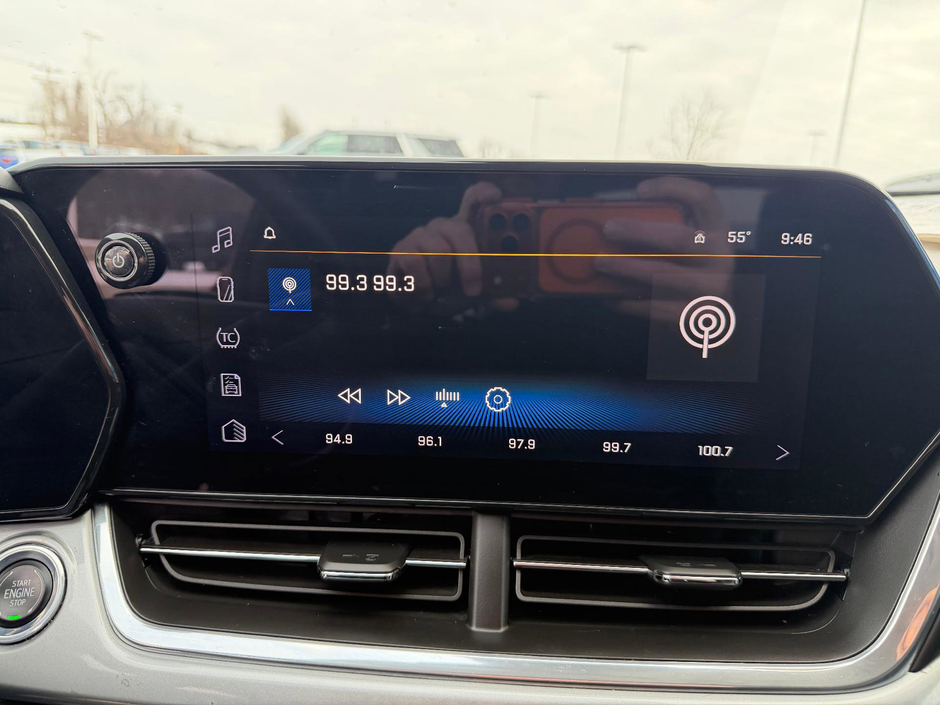 Certified 2024 Chevrolet Trax LT w/ Driver Confidence Package image 24