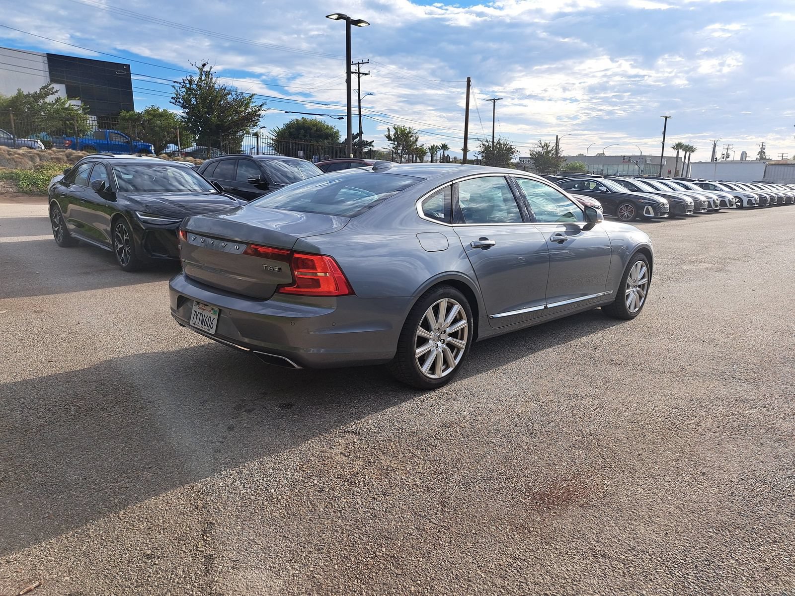Used 2017 Volvo S90 T6 Inscription w/ Vision Package AWD/4WD image 5