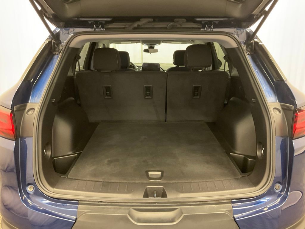 Used 2023 Chevrolet Blazer LT w/ Driver Confidence Package image 9