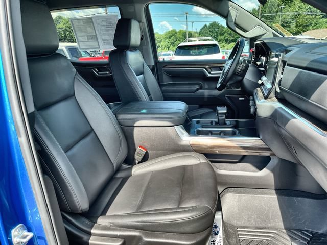Used 2025 Chevrolet Silverado 1500 LT Trail Boss w/ Convenience Package II AWD/4WD image 25