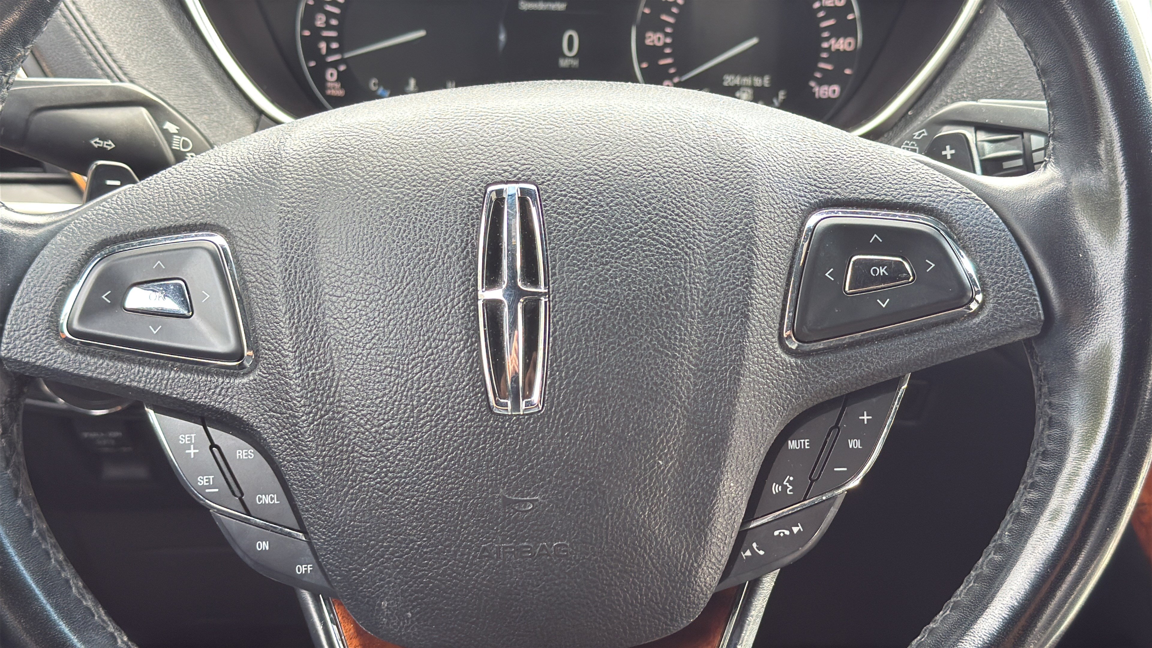 Used 2018 Lincoln MKX Select w/ Select Plus Package FWD image 18