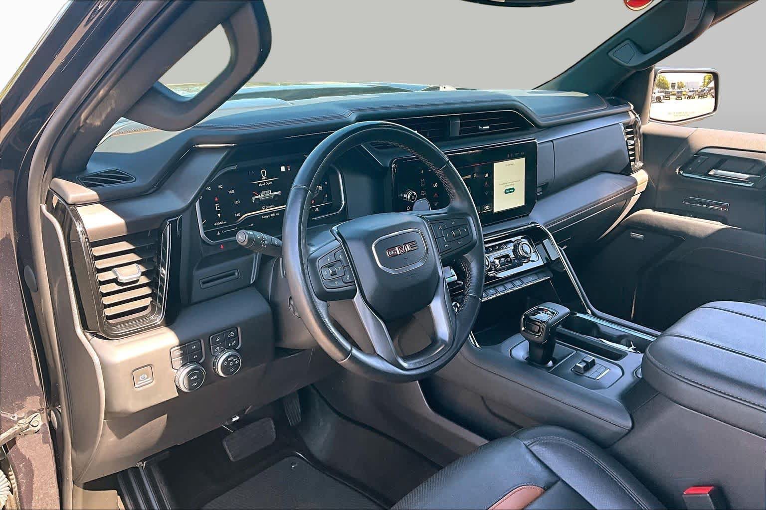 Used 2023 GMC Sierra 1500 AT4 w/ AT4 Premium Package AWD/4WD image 17