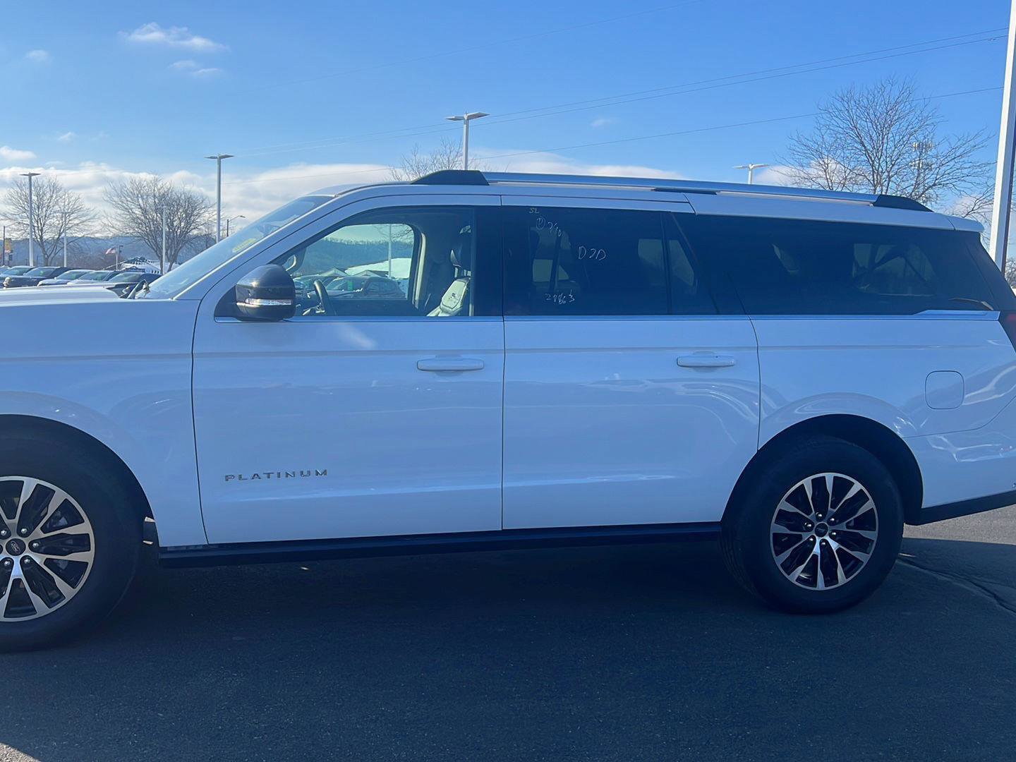 Used 2025 Ford Expedition Max Platinum image 13