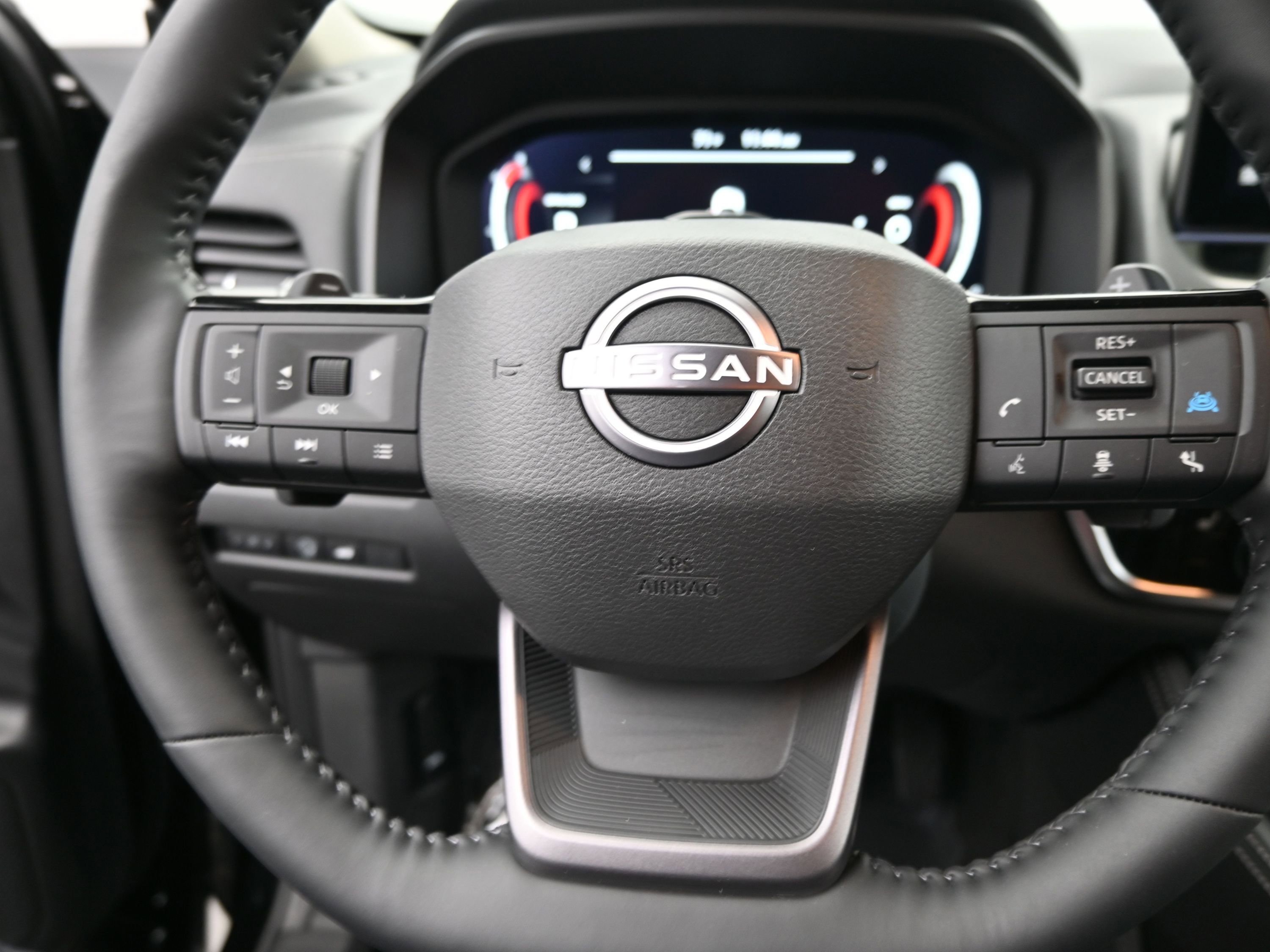 Certified 2025 Nissan Rogue Platinum w/ Tech Package image 20