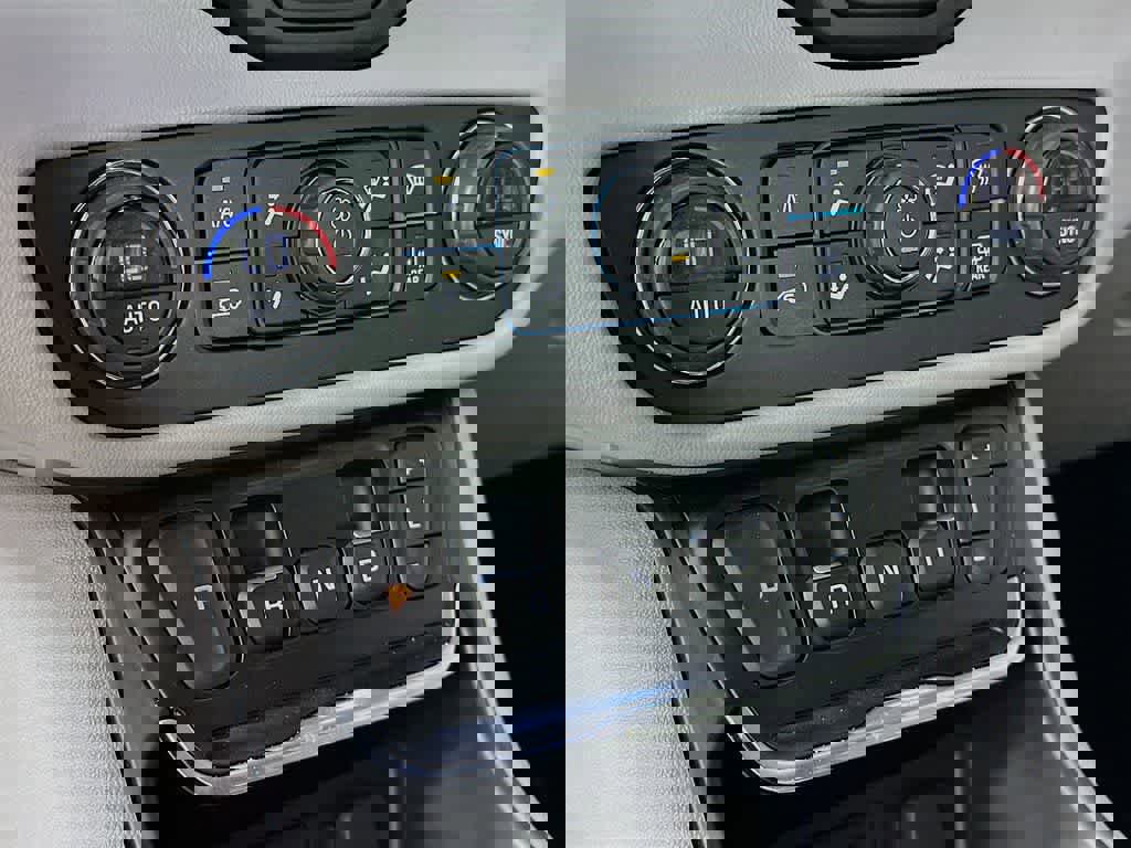 Used 2020 GMC Terrain SLT w/ Preferred Package image 18