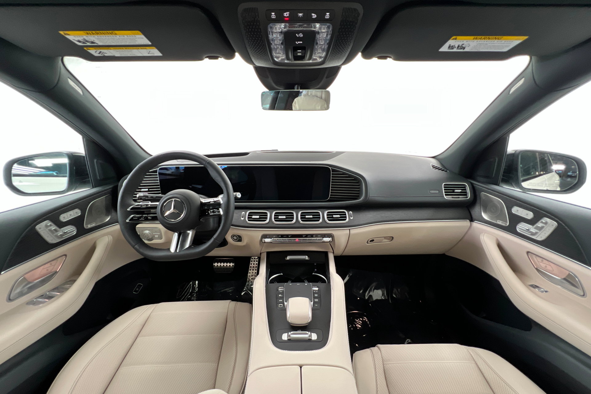 New 2026 Mercedes-Benz GLS 580 4MATIC image 9