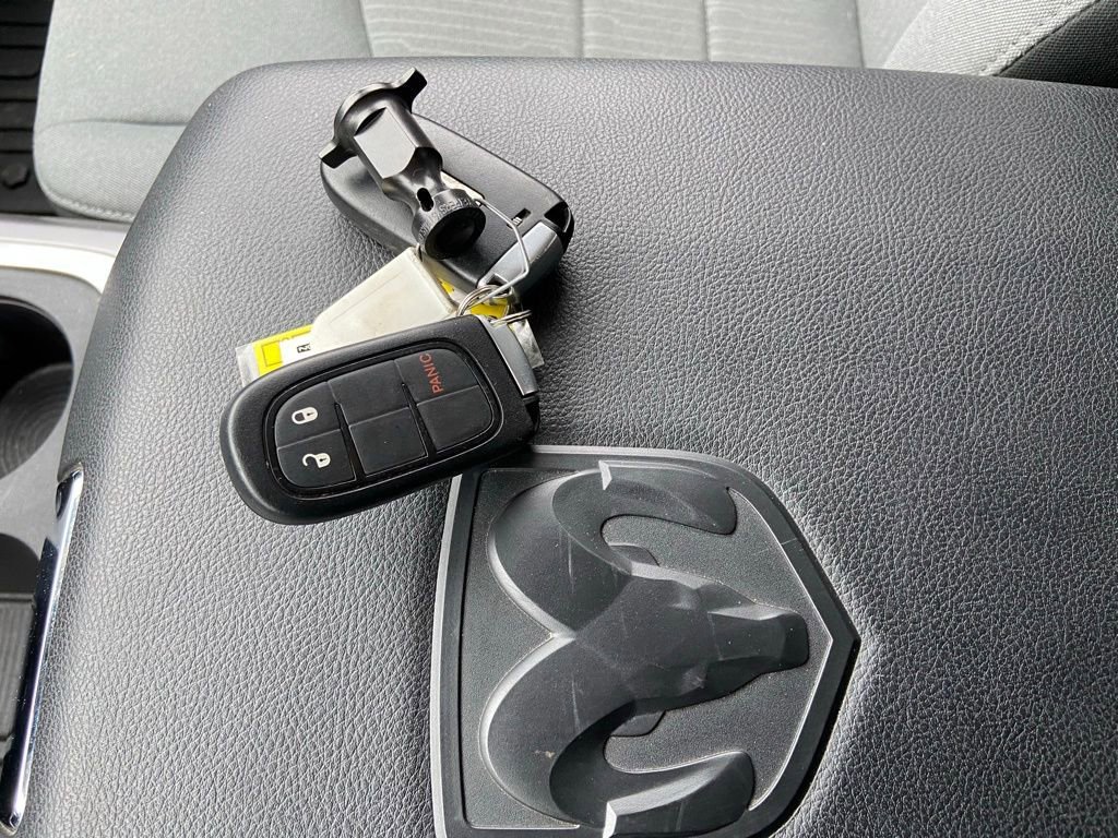 Used 2022 RAM 1500 Classic SLT w/ Black Appearance Group image 34