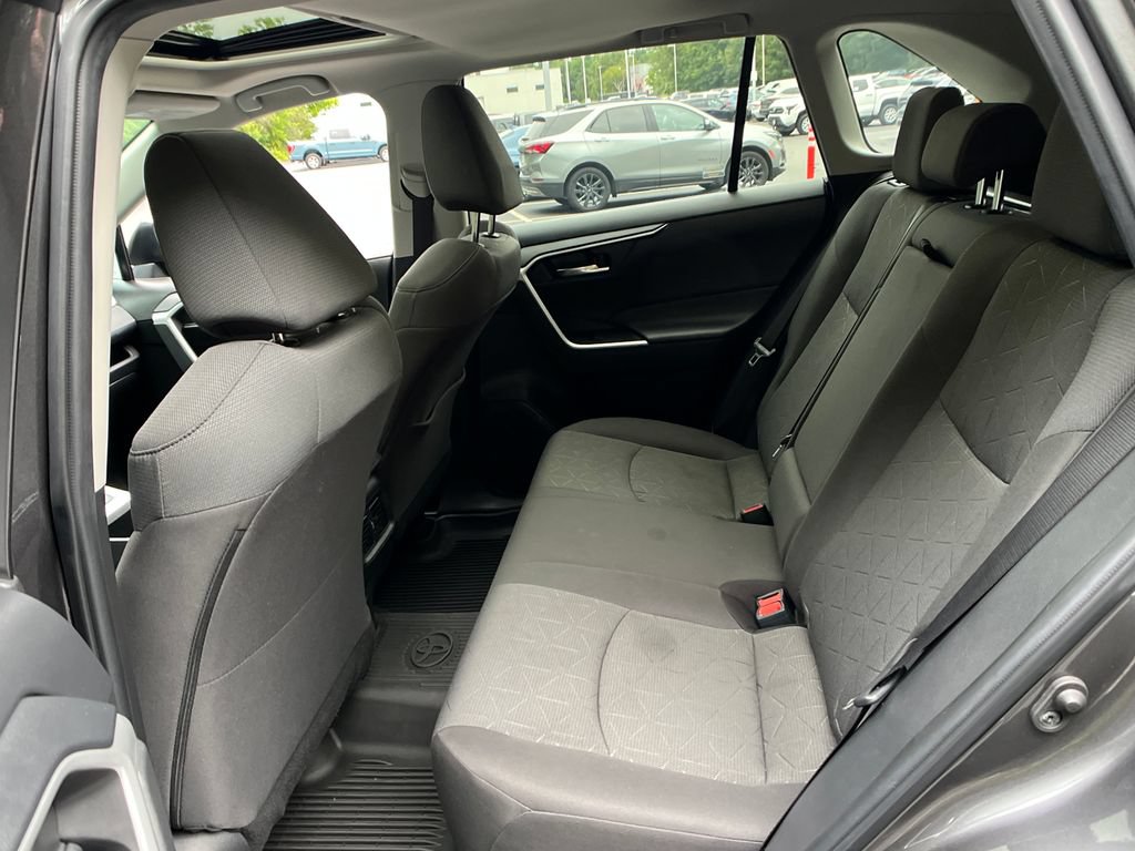 Used 2022 Toyota RAV4 XLE w/ Convenience Package AWD/4WD image 21