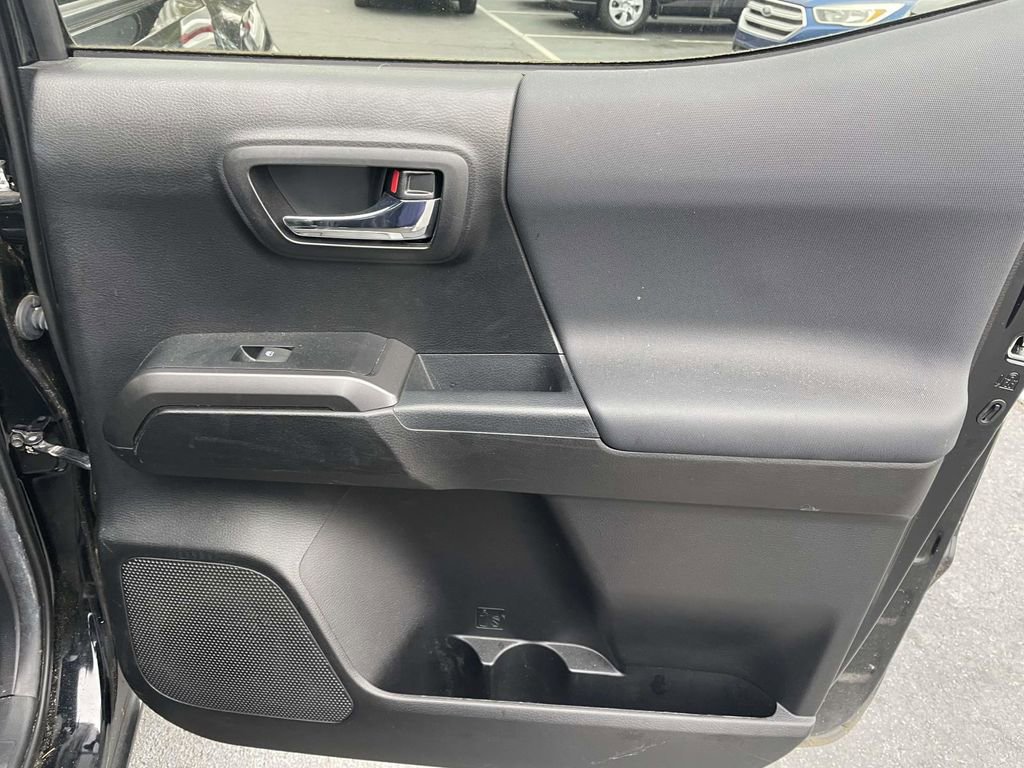 Used 2022 Toyota Tacoma TRD Sport image 42