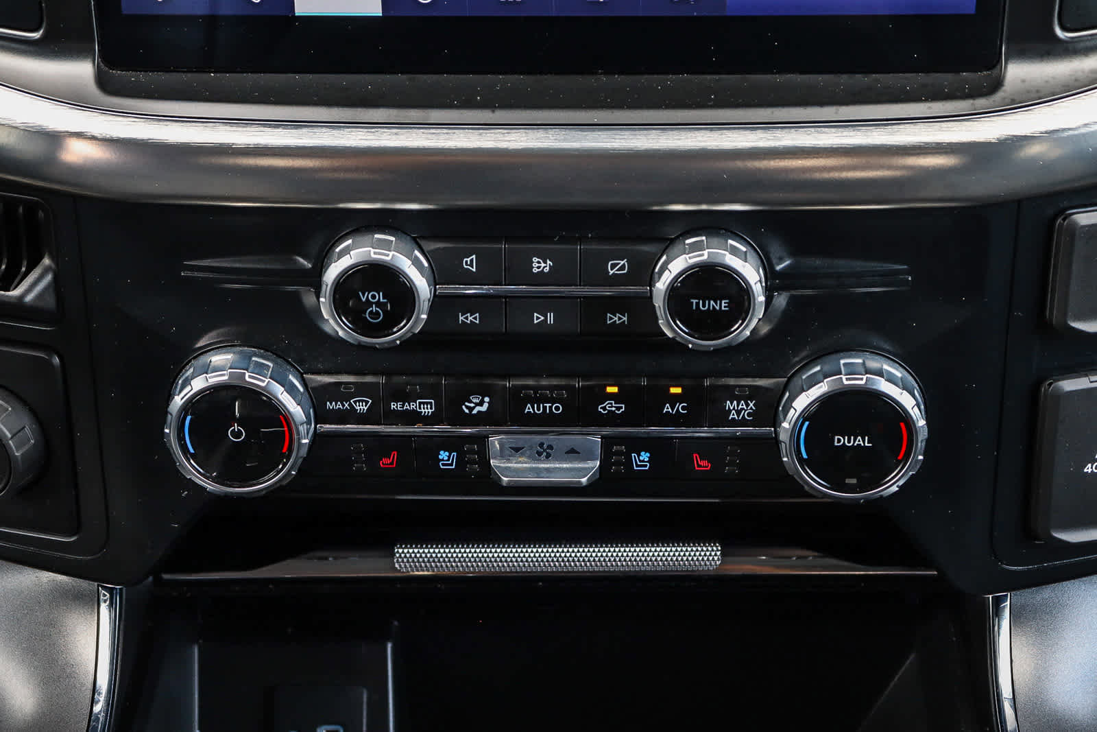 Used 2023 Ford F150 Lariat RWD image 18