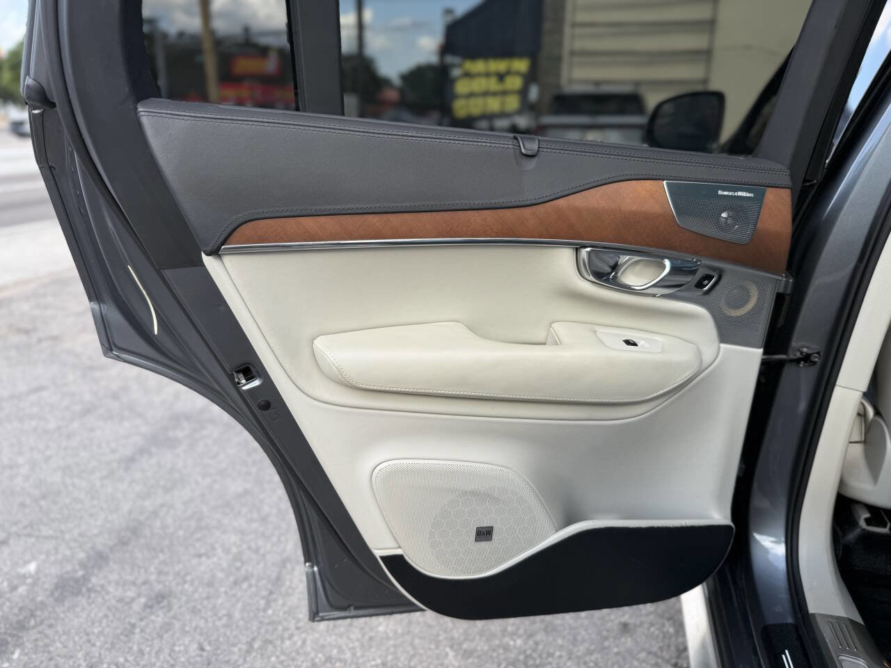 Used 2016 Volvo XC90 T6 Inscription w/ Vision Package AWD/4WD image 20