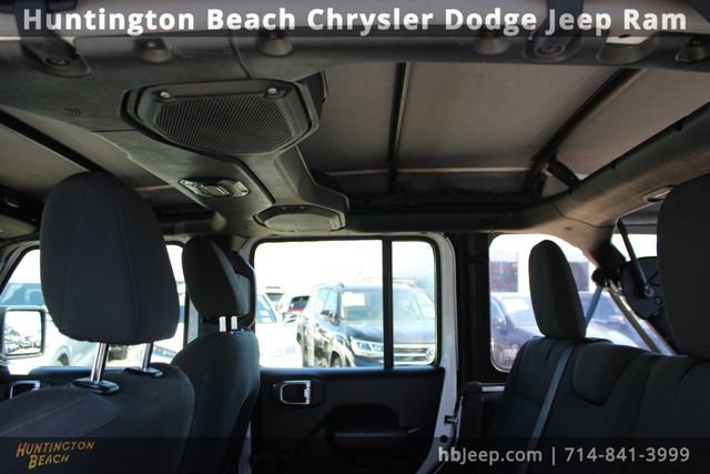 Used 2023 Jeep Wrangler Sport image 33