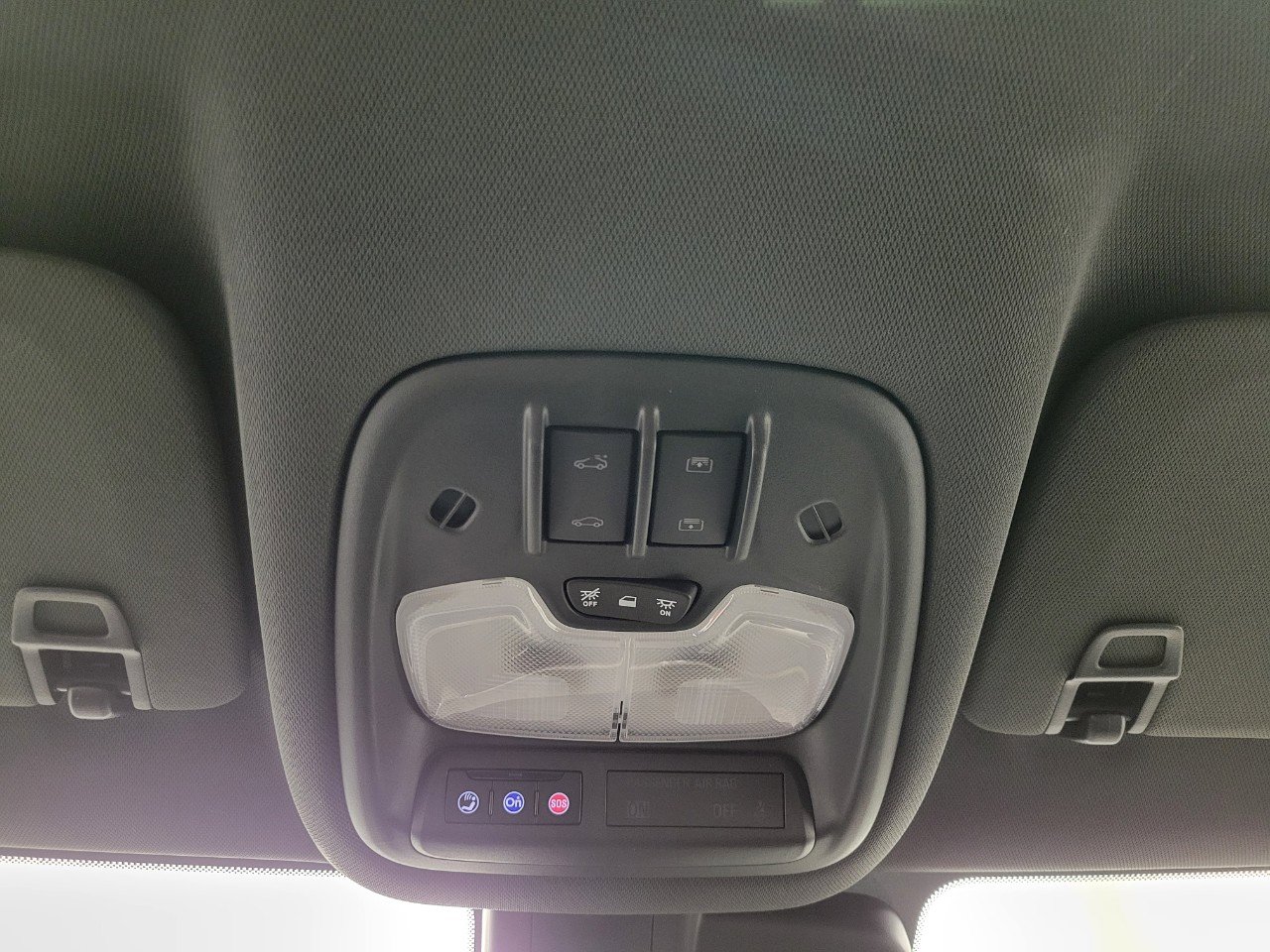 Certified 2025 Chevrolet TrailBlazer ACTIV w/ Convenience Package image 18