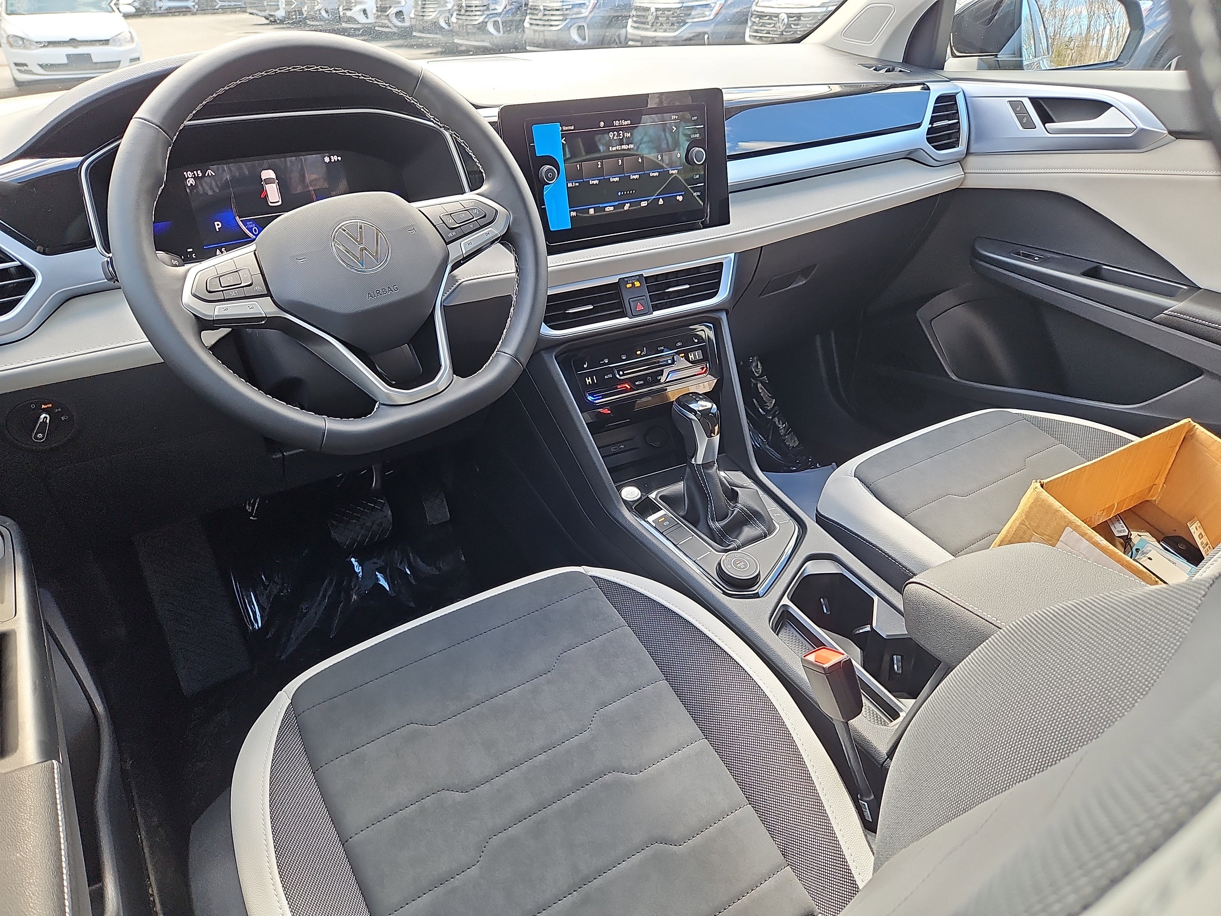 New 2026 Volkswagen Taos SE AWD/4WD image 6