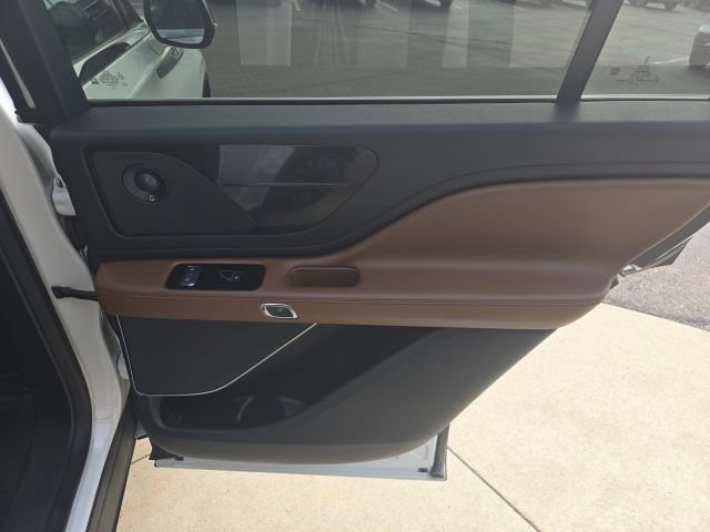 Certified 2023 Lincoln Aviator Reserve w/ Elements Package Plus image 23