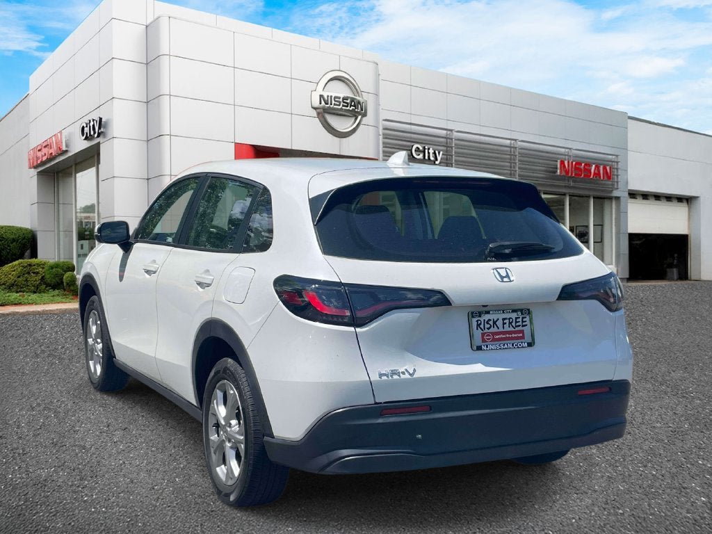 Used 2023 Honda HR-V LX image 8