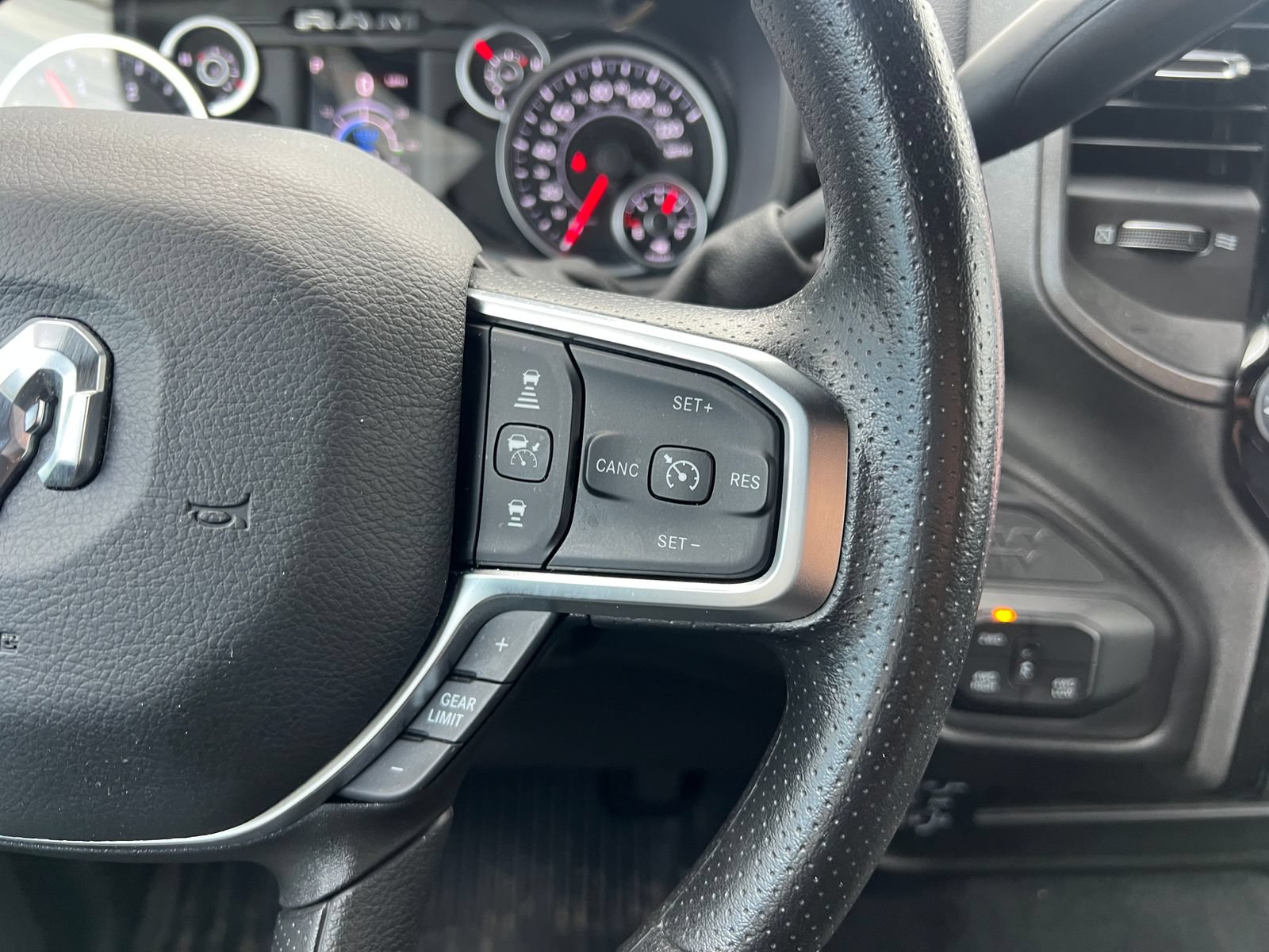 Used 2025 RAM 3500 Tradesman AWD/4WD image 21