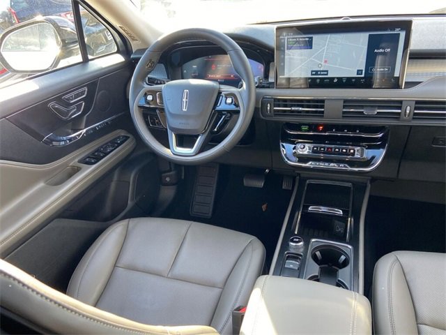 Used 2023 Lincoln Corsair AWD w/ Equipment Group 101A image 15