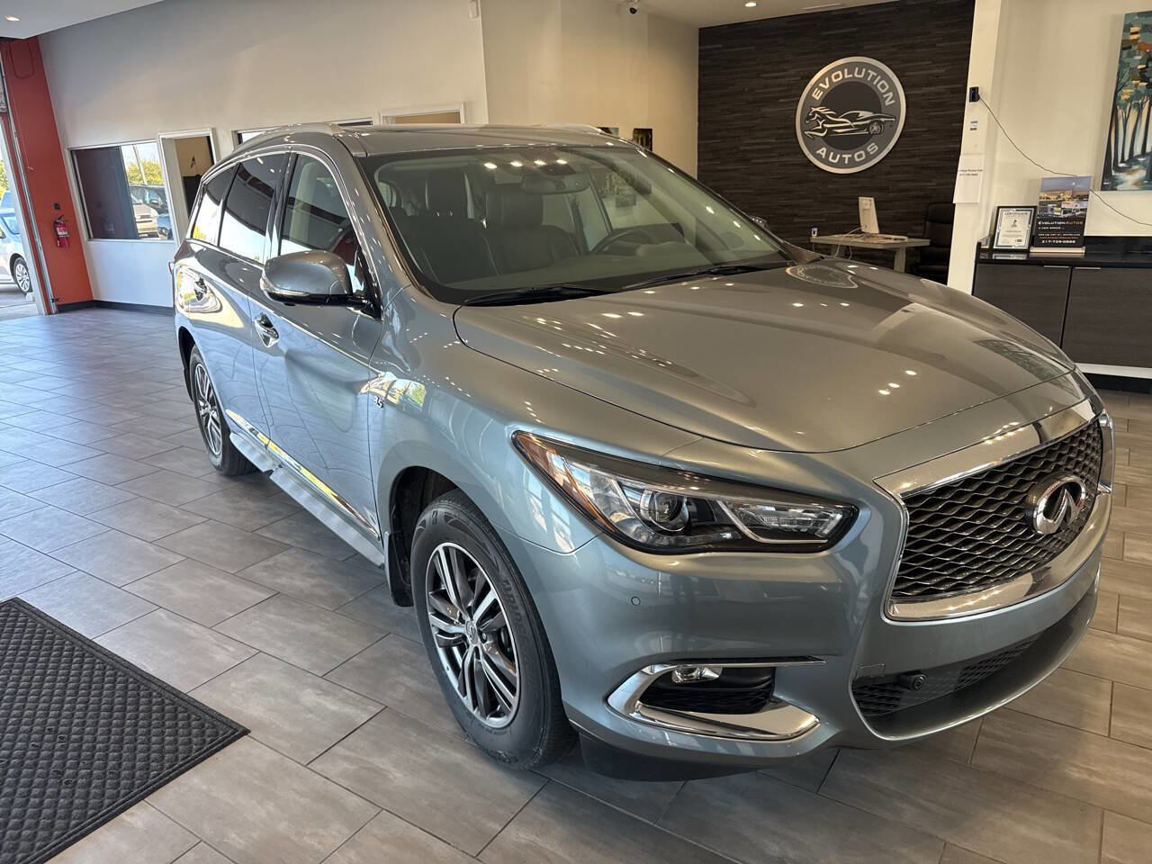 Used 2017 INFINITI QX60 FWD w/ Premium Plus Package image 2