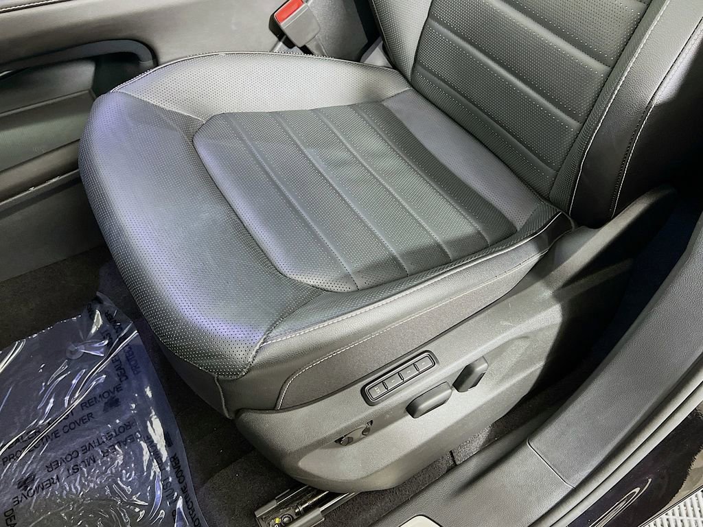 Used 2024 Volkswagen Atlas SEL image 19