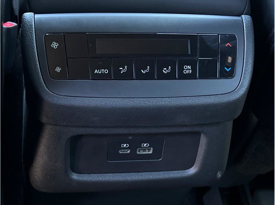 Used 2023 Nissan Pathfinder Rock Creek AWD/4WD image 11