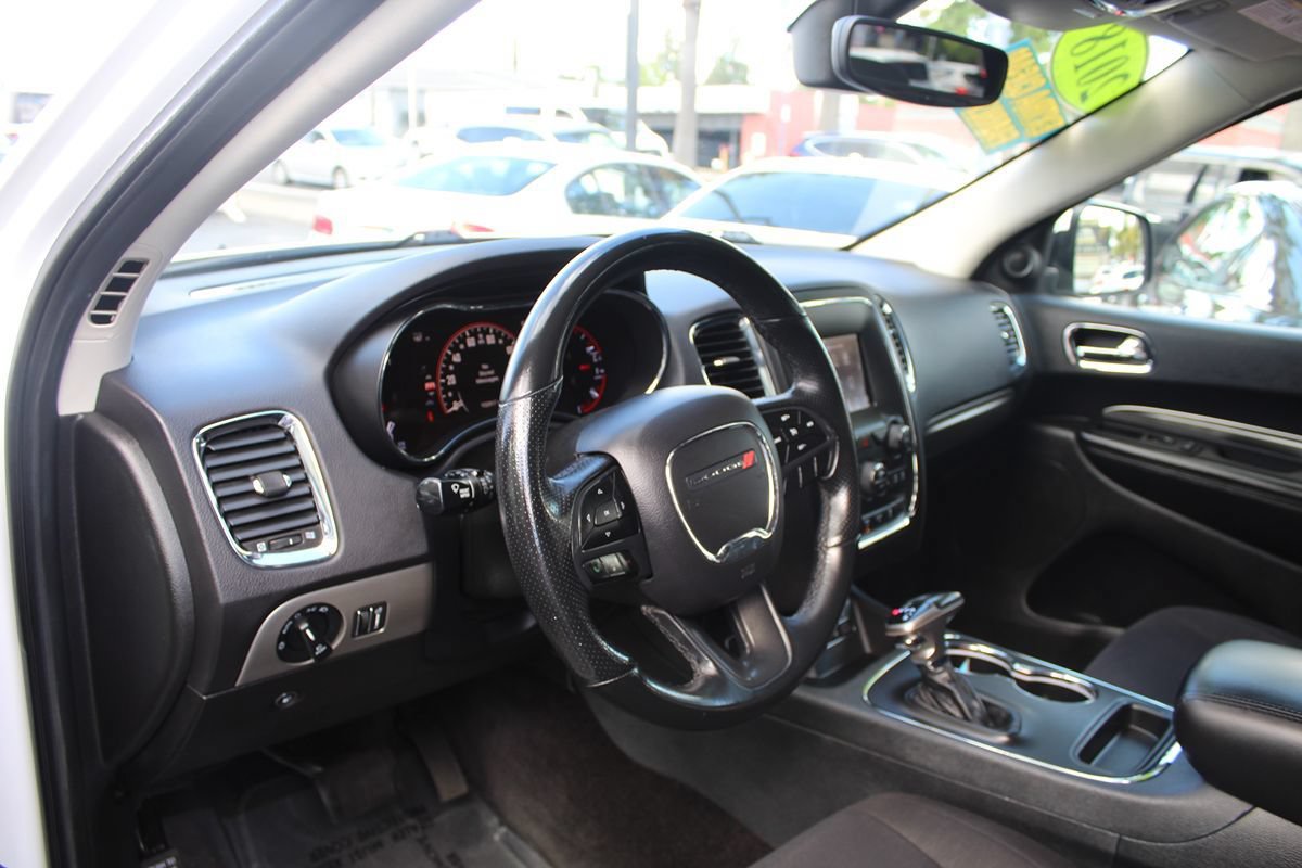 Used 2018 Dodge Durango SXT w/ 3rd Row Seating Group AWD/4WD image 15