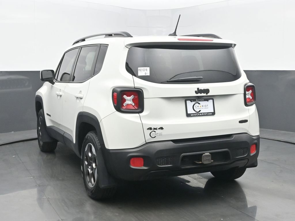 Used 2015 Jeep Renegade Latitude AWD/4WD image 4